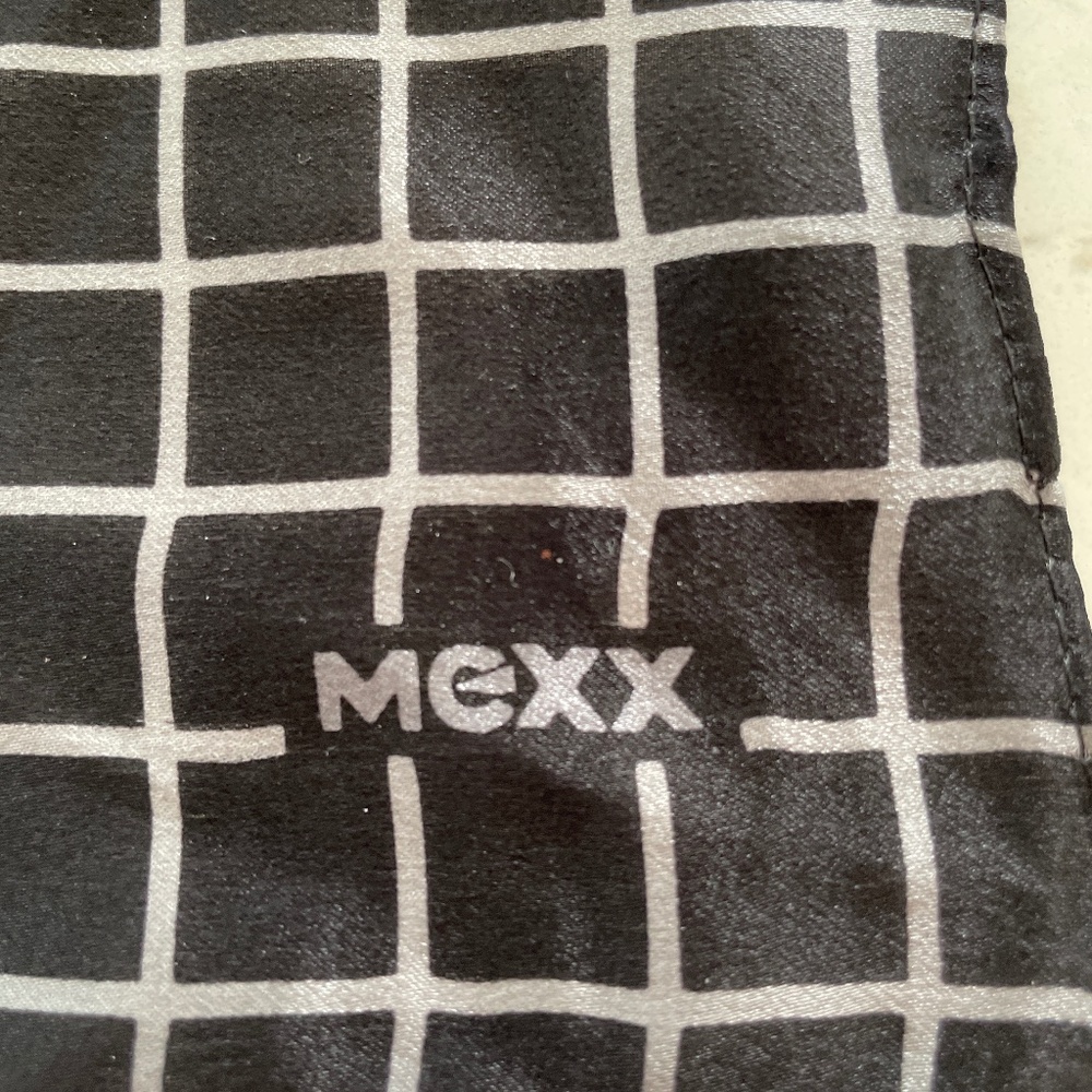 Mexx 100% Vintage large silk scarf, 42 x 42